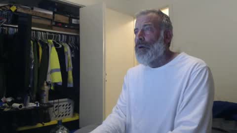 Snapshot of veryveryhairmanindenver chatting on February 1, 2025, 12:51 am hairy man online show from February 1, 2025, 12:51 am