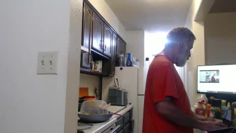 Snapshot of veryveryhairmanindenver chatting on September 27, 2025, 12:04 am hairy man online show from September 27, 2025, 12:04 am