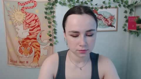 veryveryvery_shy online show from May 26, 2026, 5:47 am