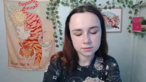 veryveryvery_shy online show from May 28, 2026, 5:49 am
