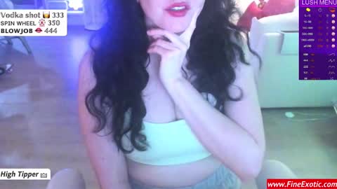 Snapshot of vesafine chatting on December 2, 2024, 4:20 am vesafine online show from December 2, 2024, 4:20 am