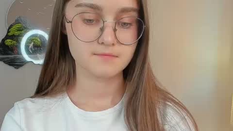 Snapshot of veta_cute chatting on July 12, 2026, 8:27 am Emma Sofa online show from July 12, 2026, 8:27 am