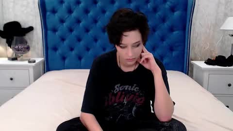 Via online show from October 21, 2025, 8:48 am