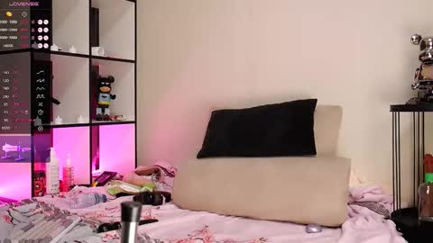 VIA  online show from January 18, 2026, 3:54 am