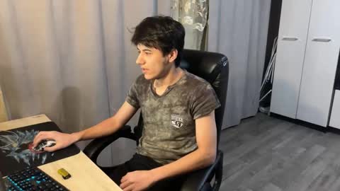 vialeras online show from November 15, 2025, 7:54 pm