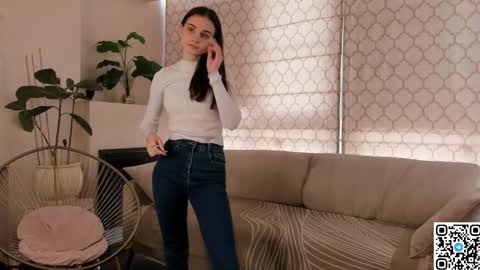 Emily online show from November 17, 2025, 7:14 am