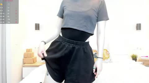 Snapshot of vickeyobst chatting on April 11, 2026, 4:28 am EliQueen online show from April 11, 2026, 4:28 am