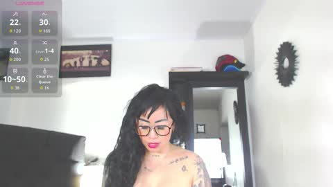 Vicky  online show from October 9, 2025, 11:19 am