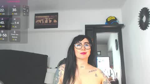 Snapshot of vicky_hotmilf chatting on March 30, 2026, 11:11 am Vicky online show from March 30, 2026, 11:11 am