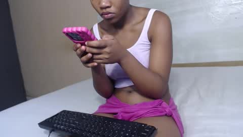 vickyblissx online show from November 3, 2025, 4:14 am