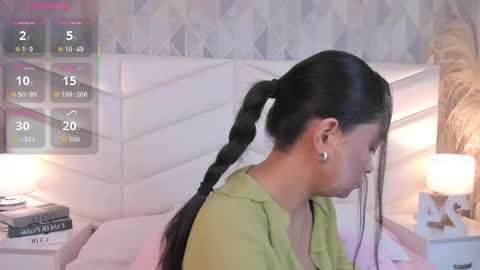 Snapshot of victoria___jonnes chatting on November 12, 2025, 12:27 pm victoria___jonnes online show from November 12, 2025, 12:27 pm