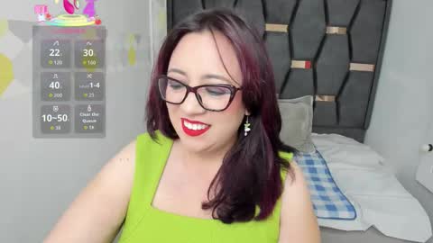  V I C T O R I A   online show from September 25, 2025, 11:58 am