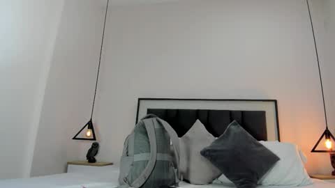 valentina online show from November 1, 2025, 11:34 am