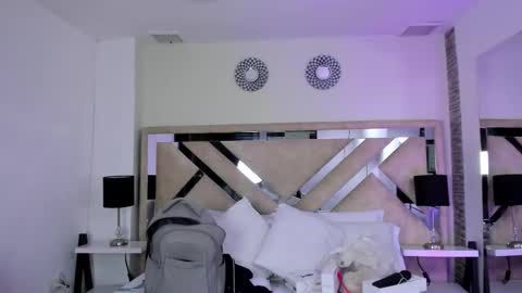 valentina online show from February 17, 2026, 12:34 pm