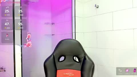 Victoria online show from November 10, 2025, 7:24 pm