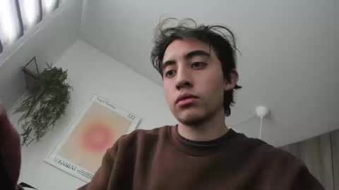 Victoria  online show from September 15, 2025, 4:40 pm