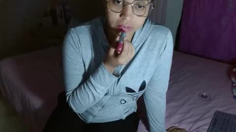 Snapshot of victoria_miler chatting on May 15, 2026, 11:12 pm VICKY online show from May 15, 2026, 11:12 pm