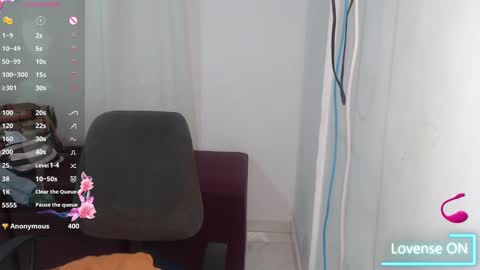 Snapshot of victoria_milf06 chatting on February 25, 2025, 9:42 am victoria online show from February 25, 2025, 9:42 am