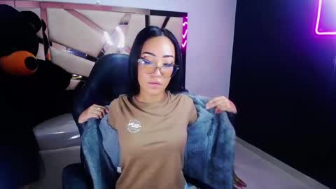 Victoria  online show from March 1, 2025, 4:44 pm