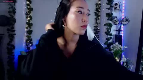 Victoria  online show from October 7, 2025, 3:47 am