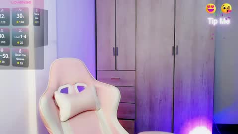 Snapshot of victoria_smile_ chatting on May 30, 2026, 9:23 pm Victoria online show from May 30, 2026, 9:23 pm