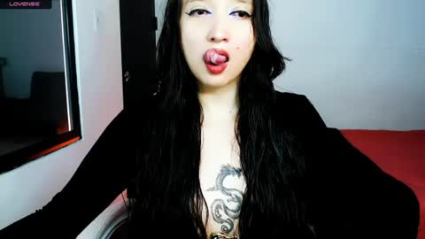 Snapshot of victoria_smile_ chatting on July 12, 2026, 7:05 pm Victoria online show from July 12, 2026, 7:05 pm
