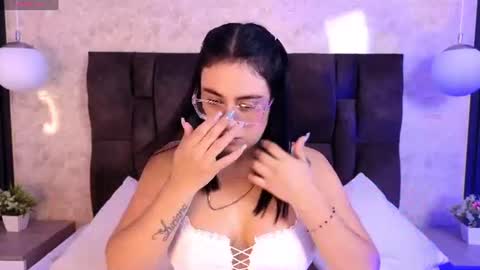 Snapshot of victoriaandrade chatting on July 18, 2026, 11:36 am Victoria Andrade online show from July 18, 2026, 11:36 am