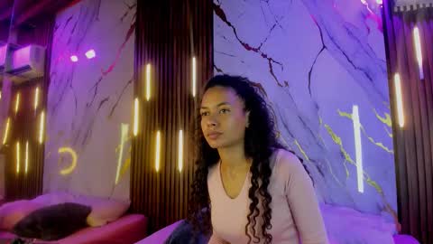 Victoria  online show from September 28, 2025, 7:41 pm