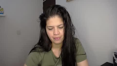 victorialg online show from December 17, 2025, 9:10 pm