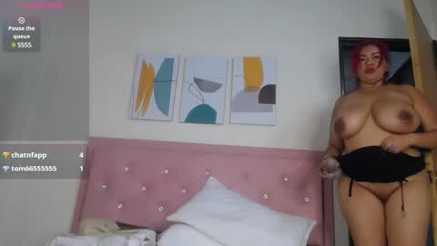 victoriamil1 online show from February 4, 2025, 2:28 am