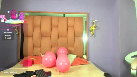 victoriaobey online show from October 21, 2025, 4:13 am