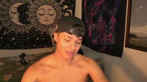 Snapshot of victorino_jhonson chatting on January 1, 2025, 6:27 pm Victorino Jhonson online show from January 1, 2025, 6:27 pm