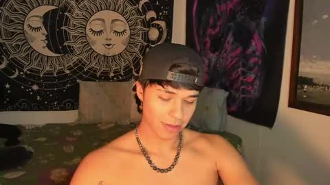 Snapshot of victorino_jhonson chatting on February 4, 2025, 11:49 pm Victorino Jhonson online show from February 4, 2025, 11:49 pm