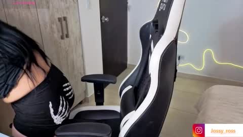 V  I C  T O R I A  online show from February 26, 2026, 10:42 pm