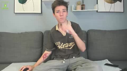 Snapshot of viego_pattel chatting on October 4, 2025, 4:27 pm Viego Pattel online show from October 4, 2025, 4:27 pm