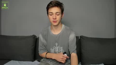 Snapshot of viego_pattel chatting on October 30, 2025, 12:28 pm Viego Pattel online show from October 30, 2025, 12:28 pm