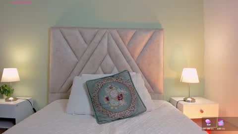 Victoria  online show from September 11, 2025, 11:21 am