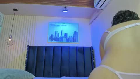 Viiolett online show from February 18, 2026, 7:54 pm