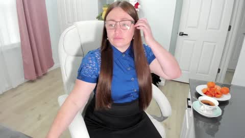 Snapshot of vika7333 chatting on December 16, 2024, 3:11 pm Ukrainian-woman online show from December 16, 2024, 3:11 pm