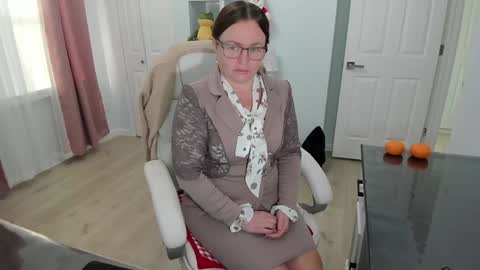 Snapshot of vika7333 chatting on December 27, 2024, 1:50 pm Ukrainian-woman online show from December 27, 2024, 1:50 pm