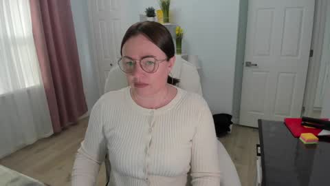 Snapshot of vika7333 chatting on February 3, 2025, 4:52 pm Ukrainian-woman online show from February 3, 2025, 4:52 pm
