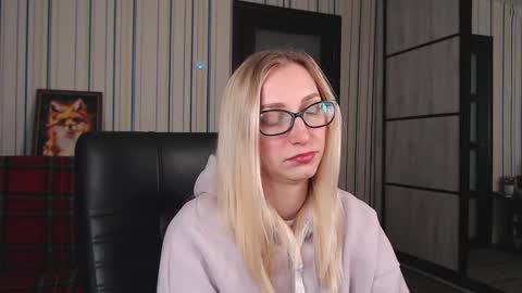 Snapshot of vikaericka chatting on September 12, 2025, 5:07 am Vika online show from September 12, 2025, 5:07 am