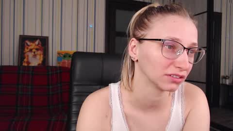 Vika online show from March 19, 2026, 6:56 pm