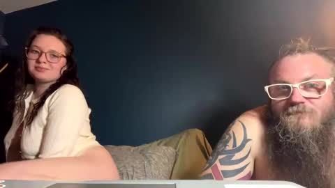 vikingandvixen44 online show from October 24, 2025, 12:30 am