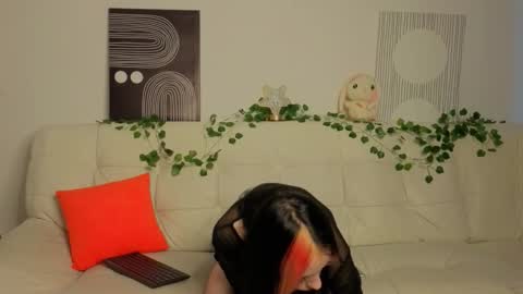 vikis_love online show from March 16, 2026, 8:07 am