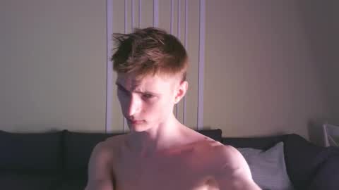 Max online show from September 21, 2025, 5:14 pm