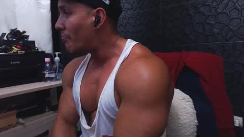 Viktor Herrera online show from September 24, 2025, 2:48 am