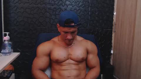 Viktor Herrera online show from December 2, 2025, 7:09 pm