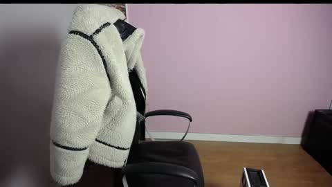 Snapshot of viktoria_lovely chatting on December 22, 2025, 6:32 am viktoria_lovely online show from December 22, 2025, 6:32 am