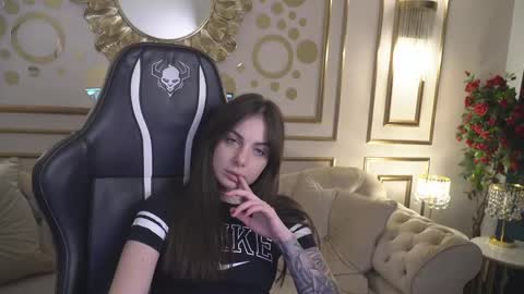 Alisa online show from January 29, 2025, 7:32 pm